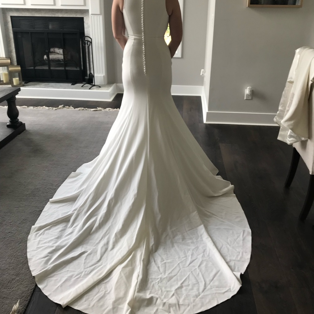 Size 8 unaltered wedding gown with train